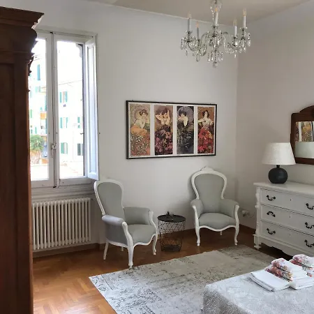 Romantic And Charming Apartments Florence Exterior photo